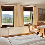 Berghof Hotel *