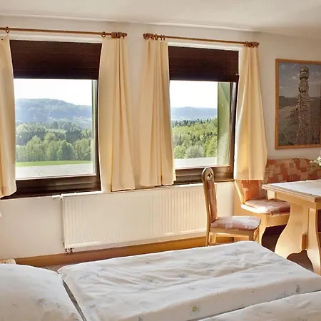 Berghof Hotel *